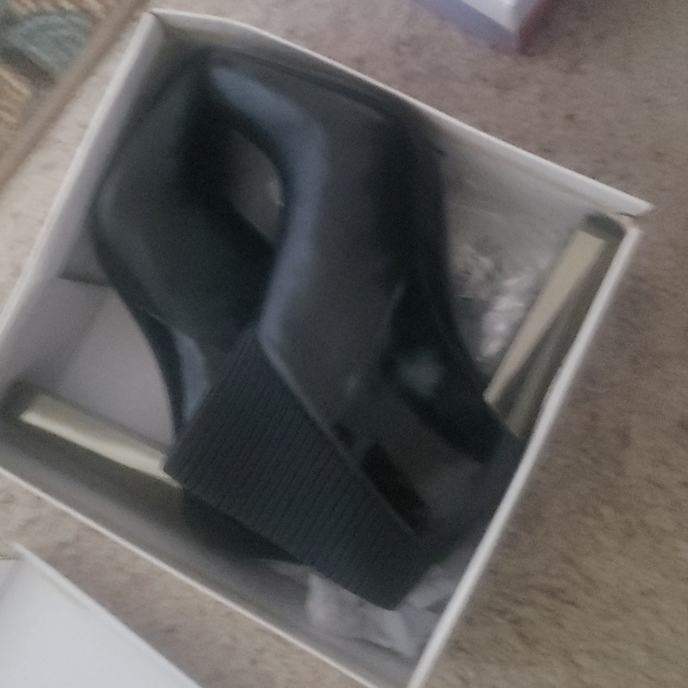 Boots - Picture 4 of 4